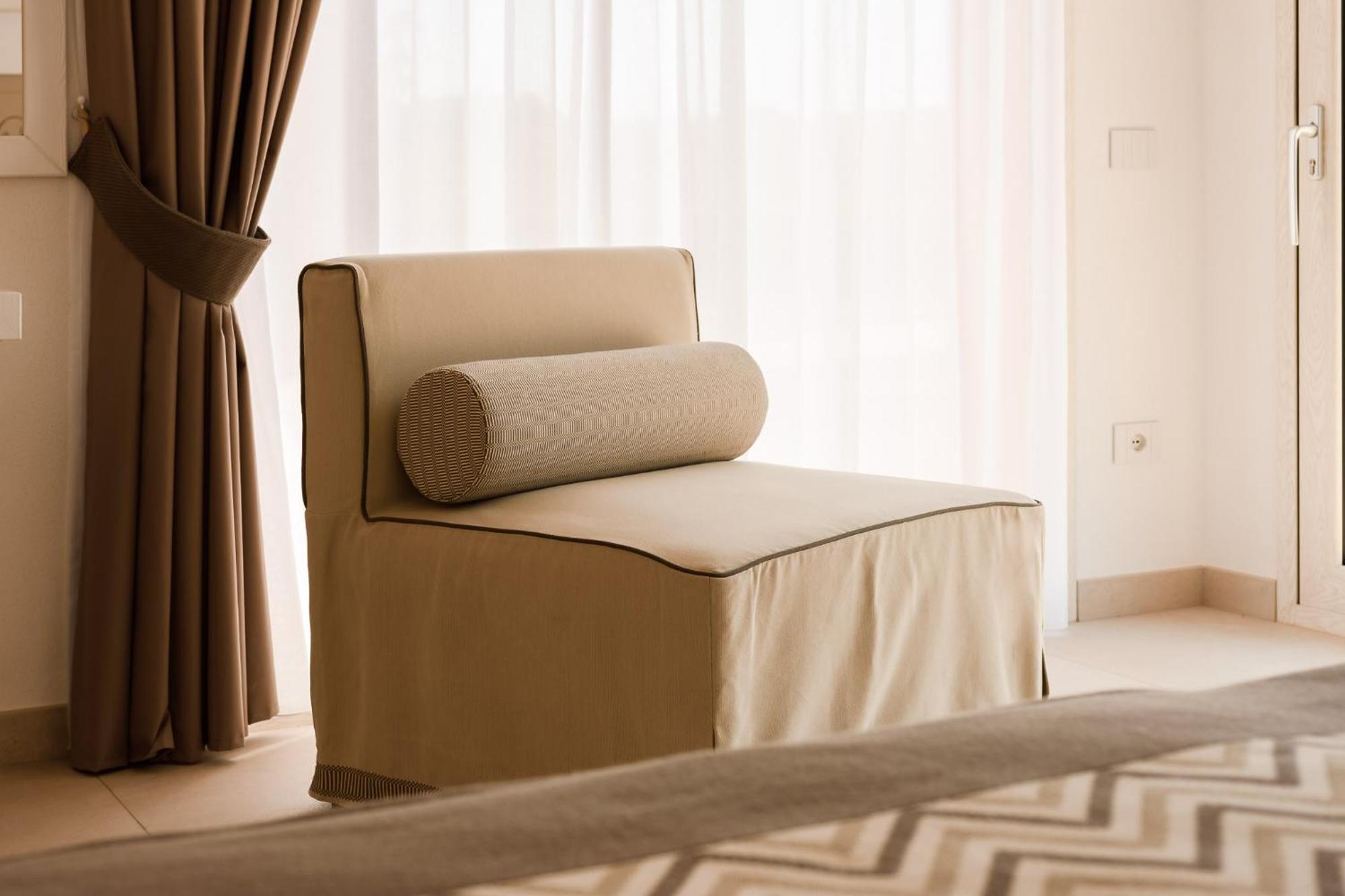 La Vinia Bed&Wine Experience - Adults Only Βίλα Σάσαρι Δωμάτιο φωτογραφία