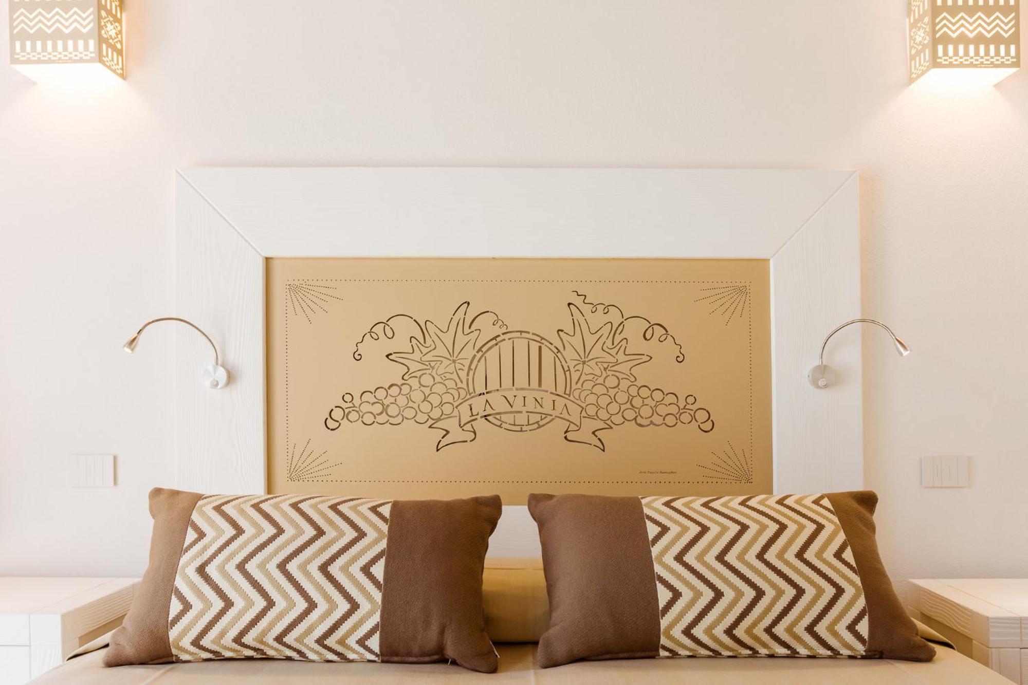 La Vinia Bed&Wine Experience - Adults Only Βίλα Σάσαρι Δωμάτιο φωτογραφία