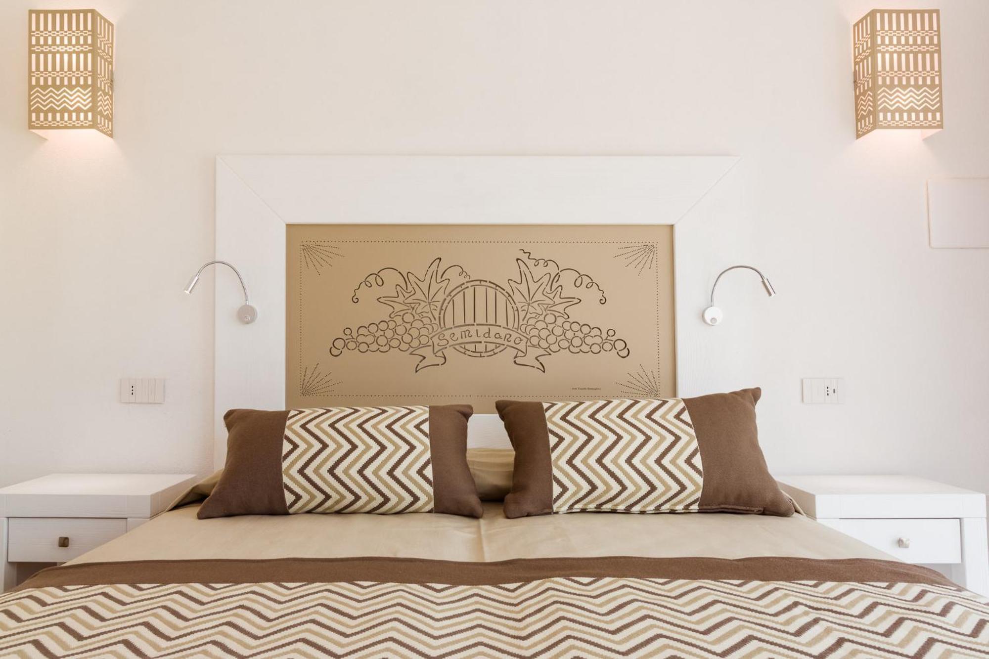 La Vinia Bed&Wine Experience - Adults Only Βίλα Σάσαρι Δωμάτιο φωτογραφία